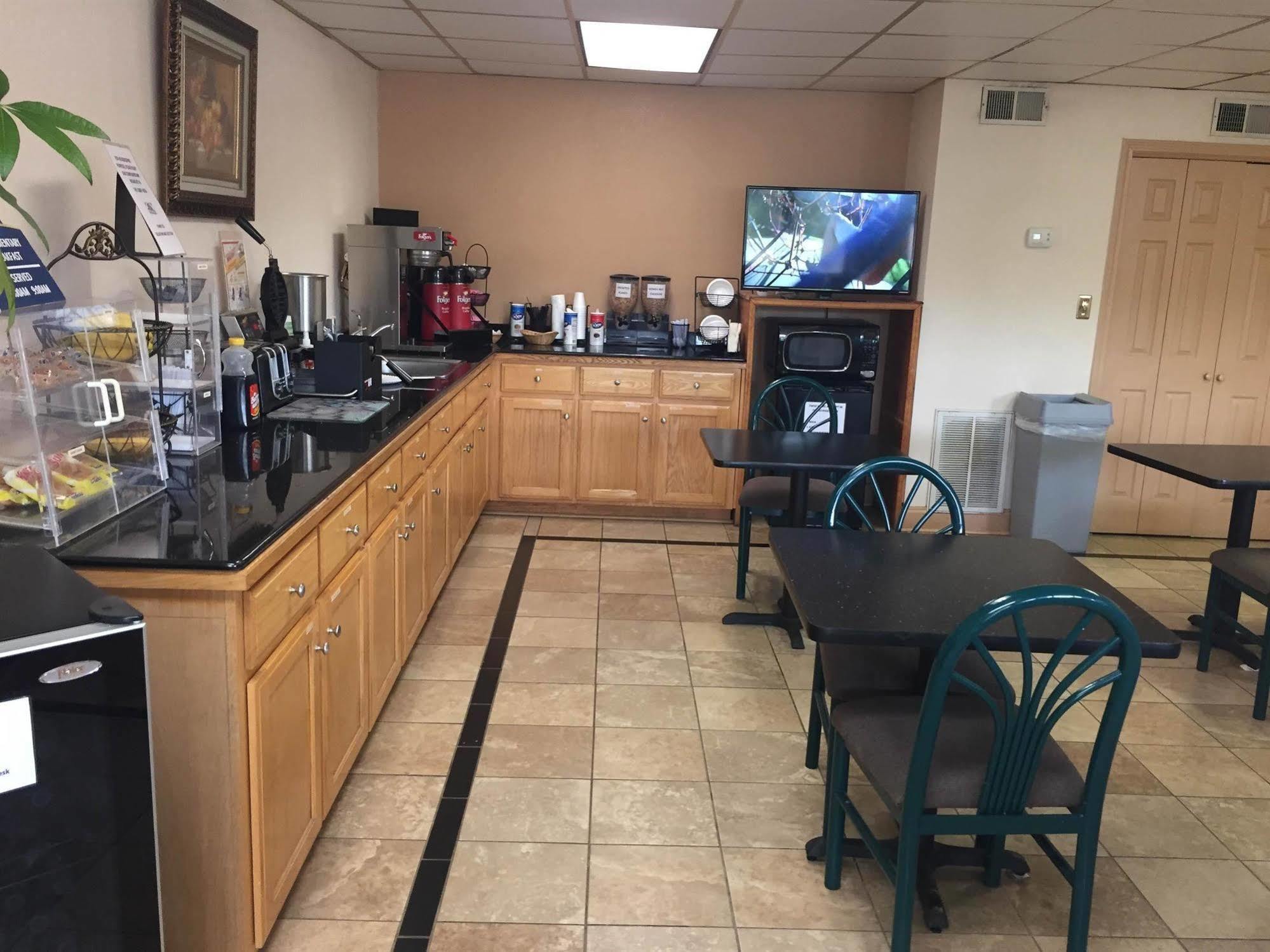 Deluxe Inn And Suites York מראה חיצוני תמונה